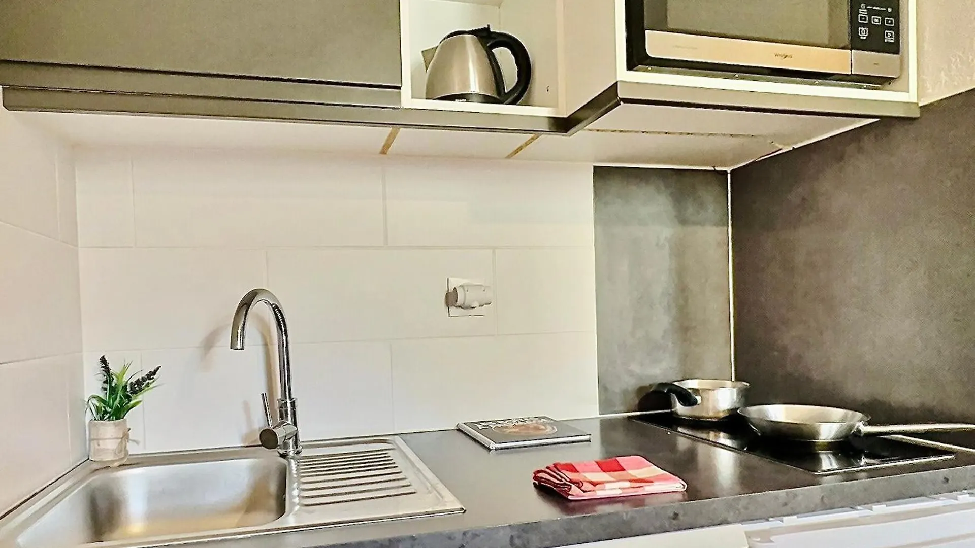 Apartment Studio 4 Pers. A Tignes Au Pied Des Pistes, Balcon Et Animaux Acceptes - Fr-1-411-391 France