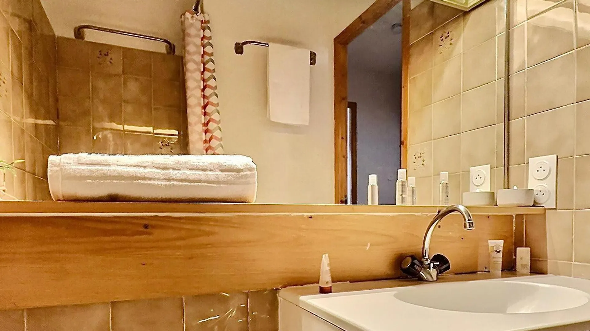 Studio 4 Pers. A Tignes Au Pied Des Pistes, Balcon Et Animaux Acceptes - Fr-1-411-391